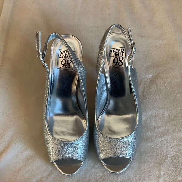 Heels - Picture 3 of 4